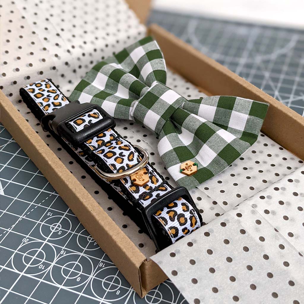 Wren & Rye Forest & White Gingham Dog Bow Tie