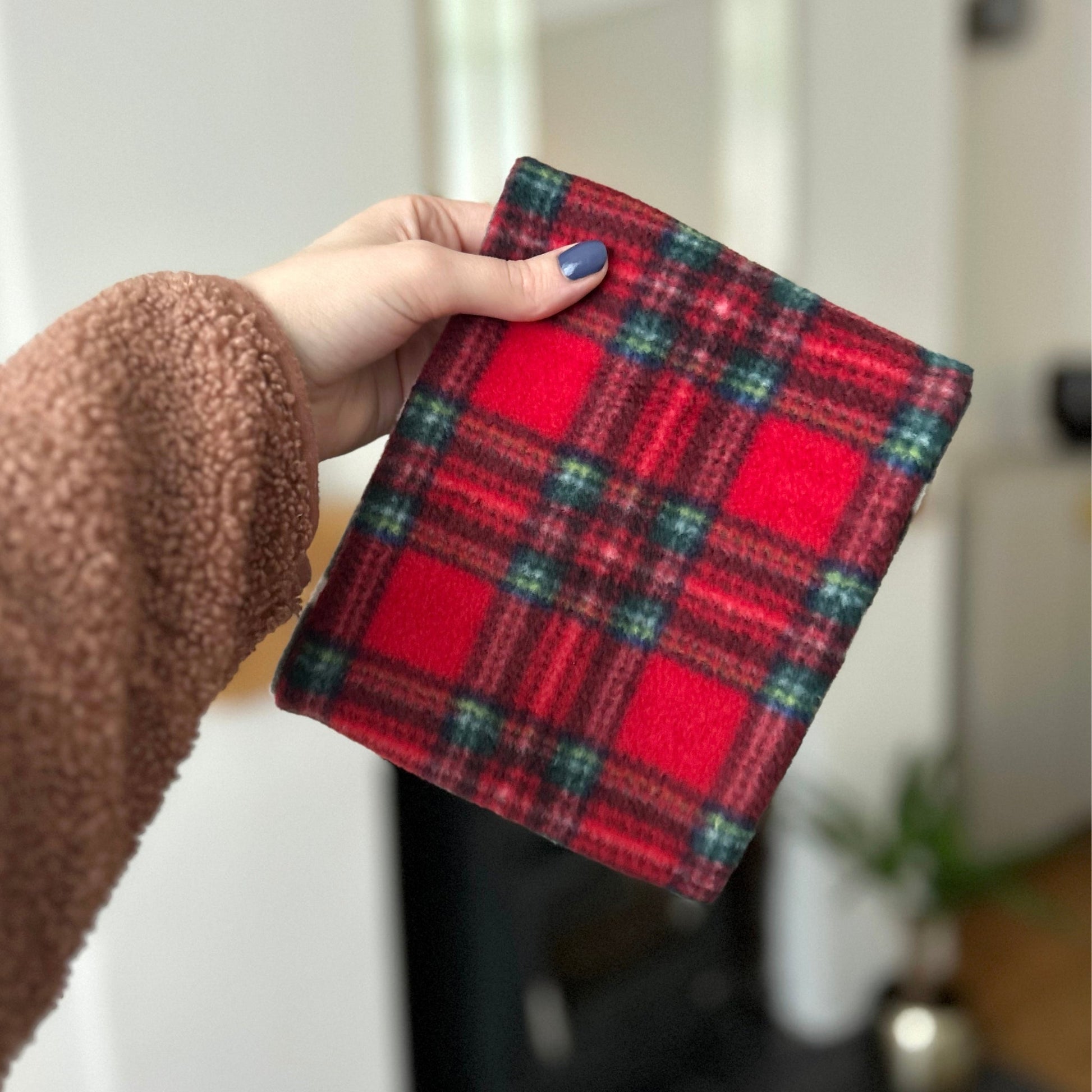 Wren & Rye Classic Red & Black Tartan Reversible Fleece Pet Snood
