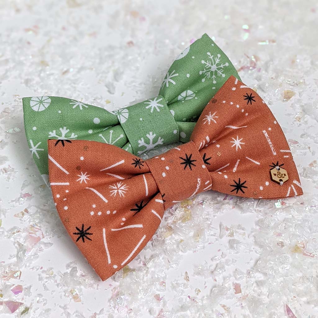 Wren & Rye *PAST SEASON* Snowflake & Frost Rust Dog Bow Tie